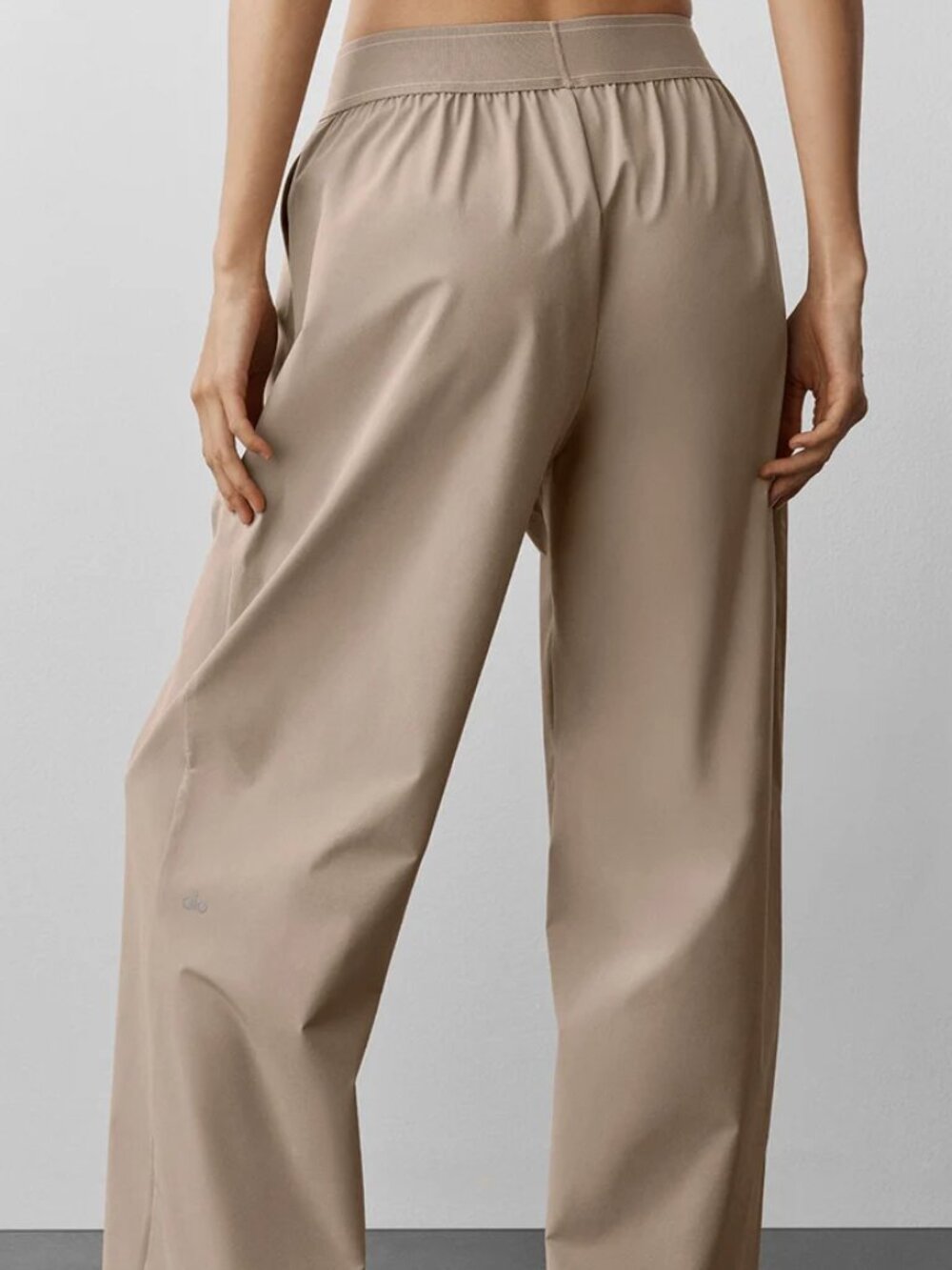 Gravel🌿ALO Yoga Suit Up Trouser(Regular) |Relaxed Straight Leg|Office - Picture 8 of 8